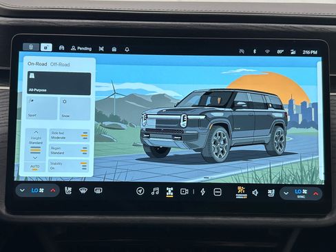 Used 2025 Rivian R1S Adventure AWD/4WD image 33