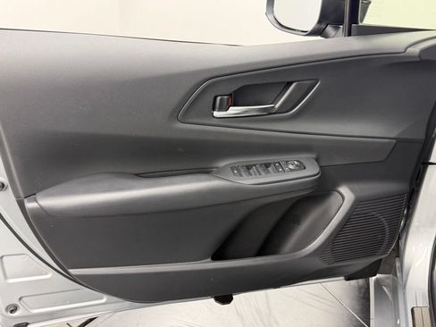 Certified 2025 Toyota Prius Plug-In Hybrid FWD image 19