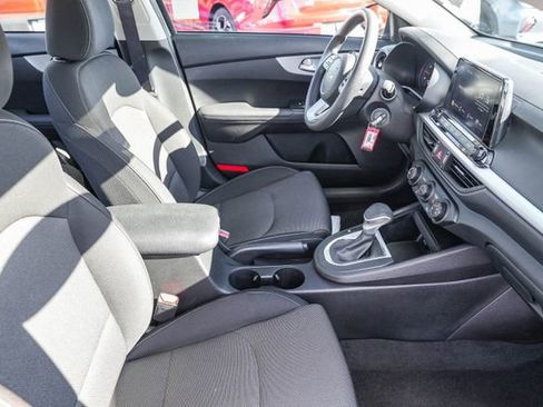 Certified 2023 Kia Forte LXS image 17