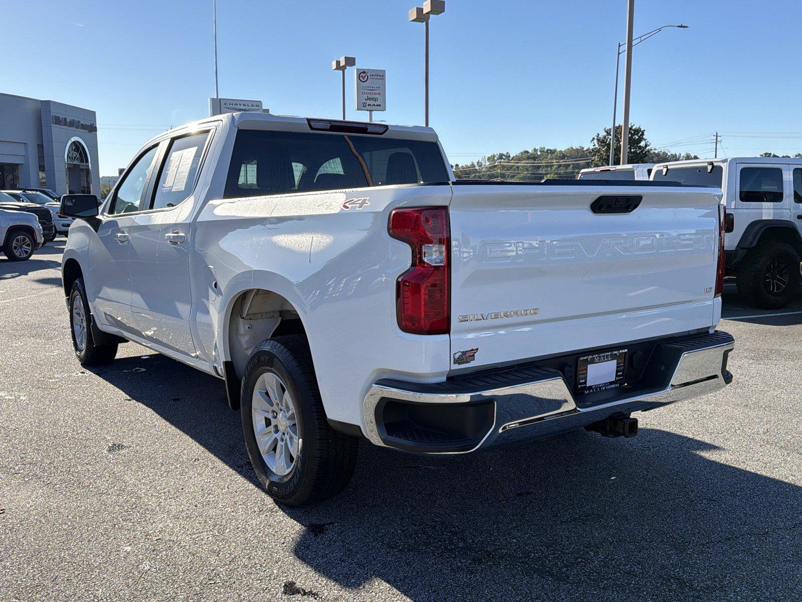 Used 2025 Chevrolet Silverado 1500 LT AWD/4WD image 7