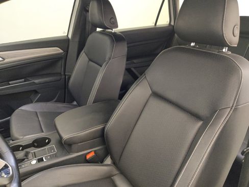Used 2020 Volkswagen Atlas Cross Sport SE FWD image 17