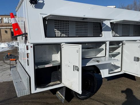 Used 2018 Mercedes-Benz Sprinter 3500 image 11