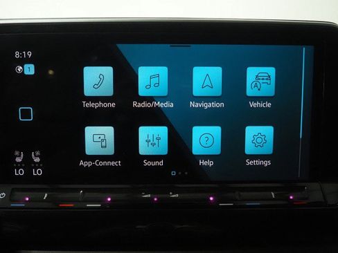 Used 2025 Volkswagen Atlas SE w/ Panoramic Sunroof Package FWD image 32