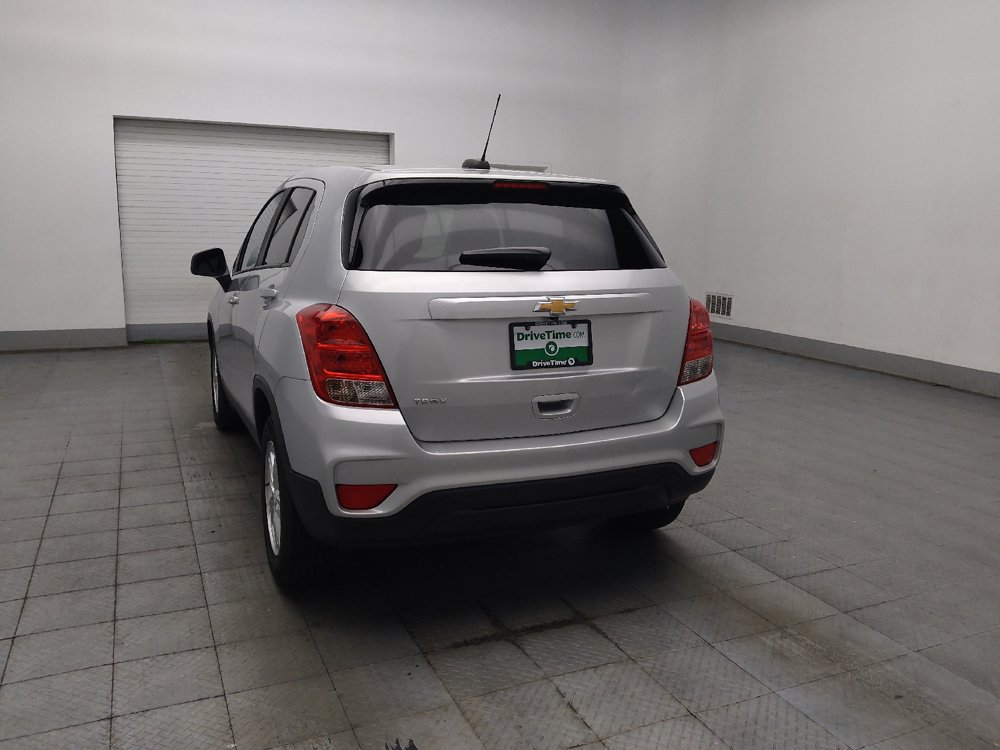 Used 2022 Chevrolet Trax LS w/ Tint and Cruise Package FWD image 5