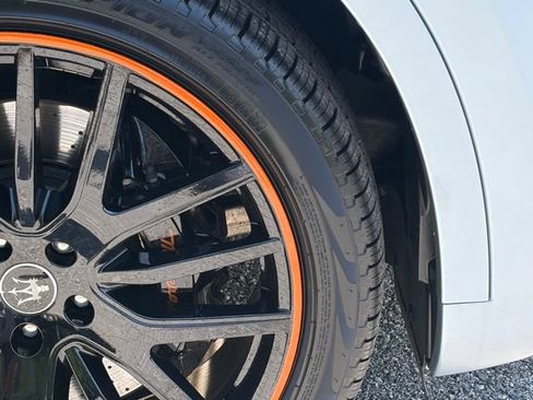 Used 2023 Maserati Levante F Tributo AWD/4WD image 13