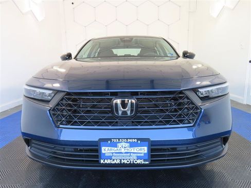 Used 2025 Honda Accord SE image 3