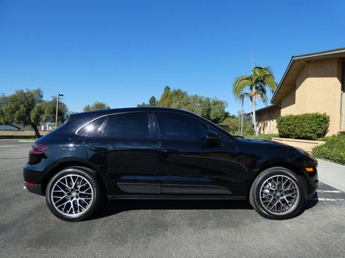 Used 2018 Porsche Macan Sport Edition image 7