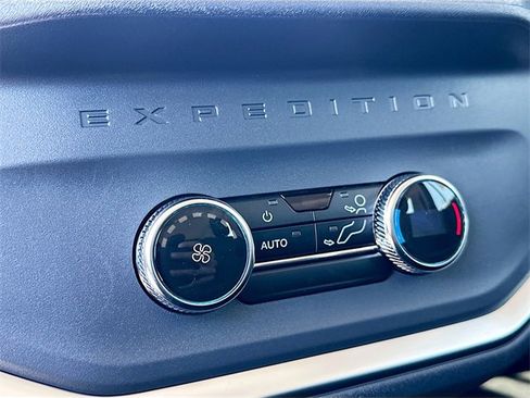 New 2025 Ford Expedition Max Active image 18
