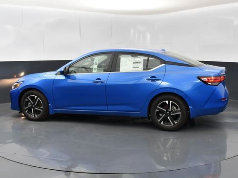 Used 2025 Nissan Sentra SV image 5