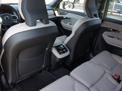 New 2026 Volvo XC90 B6 Ultra image 21