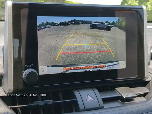 Used 2025 Toyota RAV4 XLE FWD image 20