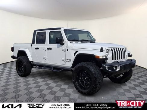 Used 2023 Jeep Gladiator Sport AWD/4WD image 1