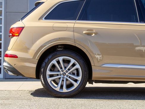 Used 2025 Audi Q7 3.0T Premium Plus image 6
