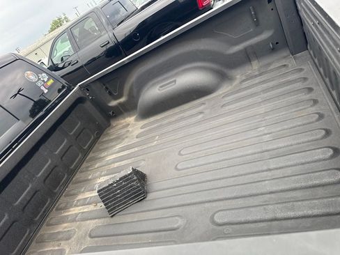Used 2022 RAM 2500 Laramie w/ Night Edition AWD/4WD image 6
