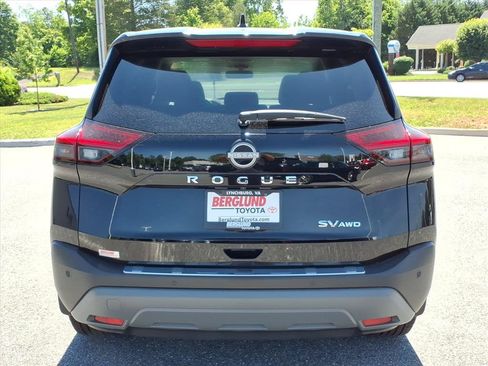 Used 2023 Nissan Rogue SV AWD/4WD image 5