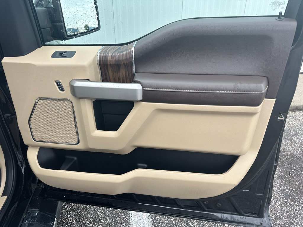 Used 2020 Ford F150 Lariat w/ Equipment Group 502A Luxury AWD/4WD image 31