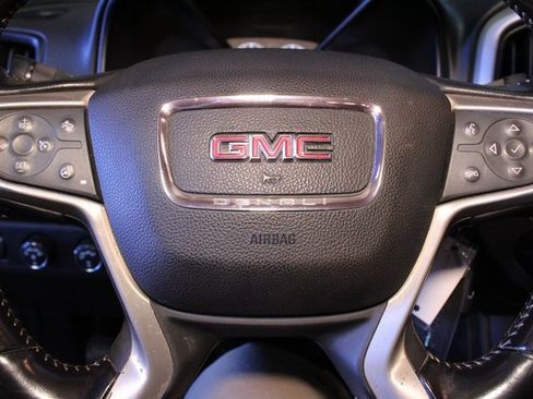 Used 2021 GMC Canyon Denali image 19