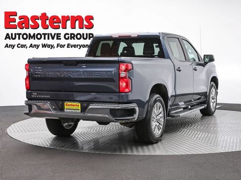 Used 2020 Chevrolet Silverado 1500 LT w/ Convenience Package AWD/4WD image 4