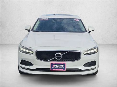 Used 2018 Volvo S90 T5 Momentum w/ Momentum Plus Package image 2