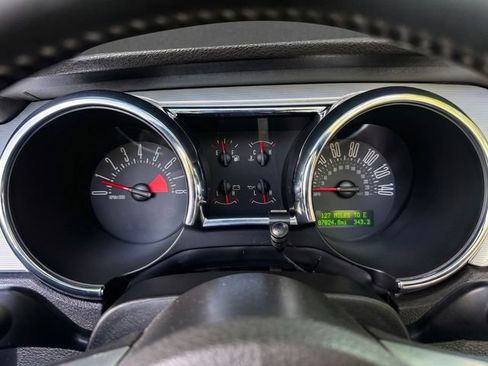 Used 2006 Ford Mustang GT RWD image 15