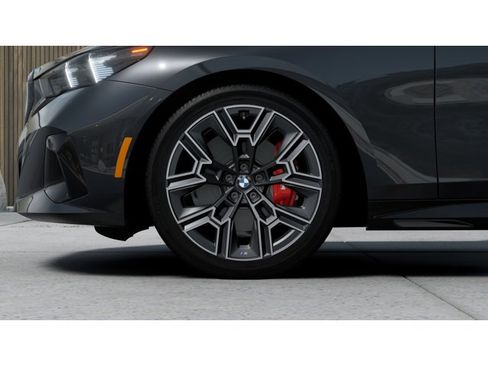 New 2026 BMW 530i xDrive w/ Executive Package image 7