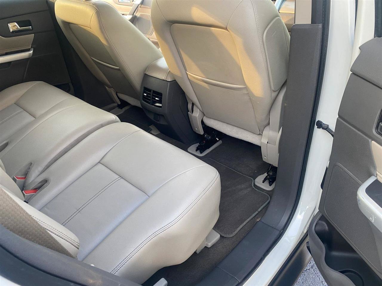 Used 2012 Ford Edge SEL FWD image 12