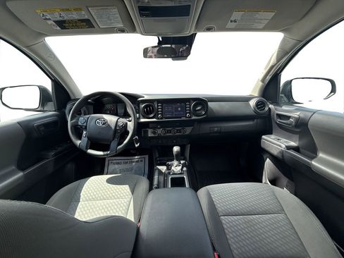 Used 2020 Toyota Tacoma SR AWD/4WD image 18