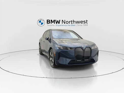 New 2026 BMW iX xDrive45 image 7