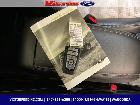 Used 2022 Ford Escape Titanium w/ Titanium Elite Package AWD/4WD image 19