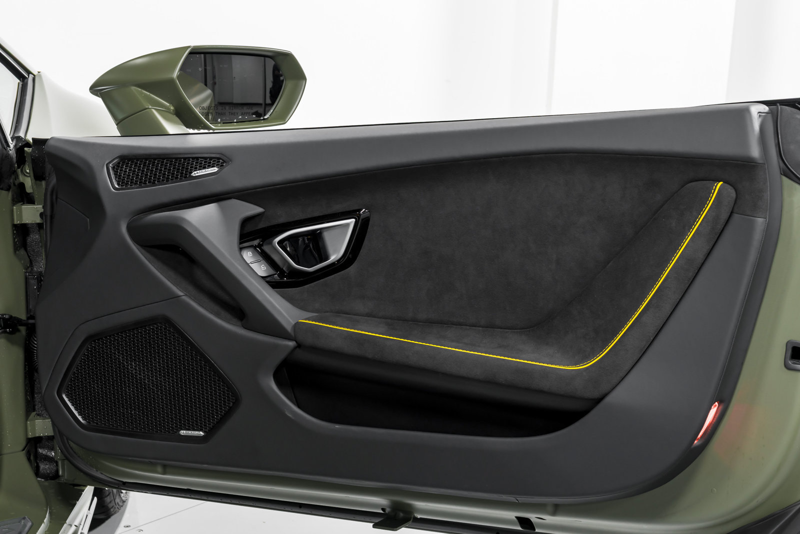 Used 2022 Lamborghini Huracan EVO RWD image 39