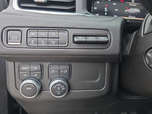 Used 2023 GMC Yukon XL Denali w/ LPO, Floor Liner Package image 29