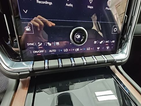 New 2026 GMC Yukon Denali w/ Sun & Power Step Package image 19