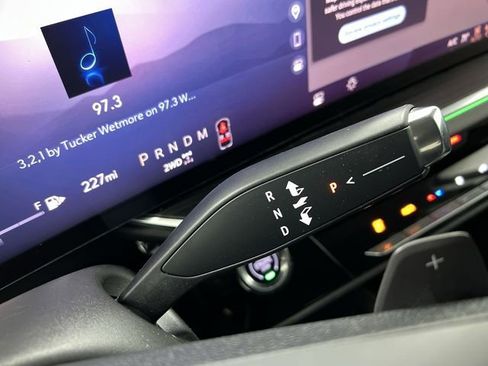 Used 2024 Buick Envision Preferred image 16