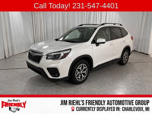 Used 2021 Subaru Forester Premium AWD/4WD image 1