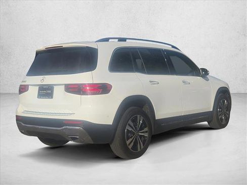 Certified 2024 Mercedes-Benz GLB 250 image 5