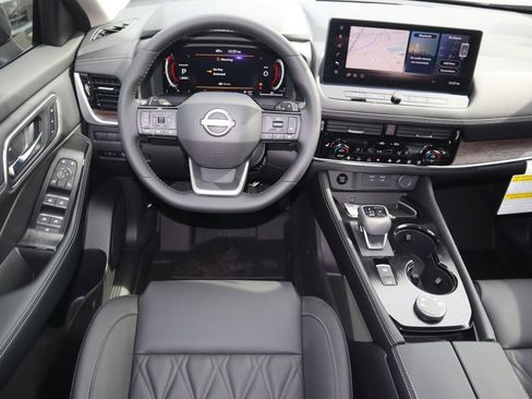 New 2026 Nissan Rogue Platinum w/ Platinum Premium Package AWD/4WD image 11