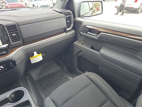 New 2026 GMC Sierra 1500 Elevation w/ LPO, Elevation Black Package image 15