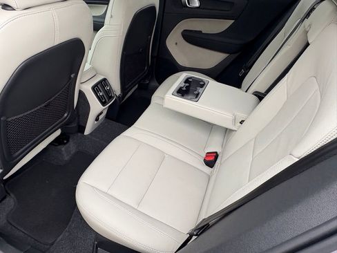 New 2026 Volvo XC40 B5 Ultra w/ Protection Package Premier AWD/4WD image 22
