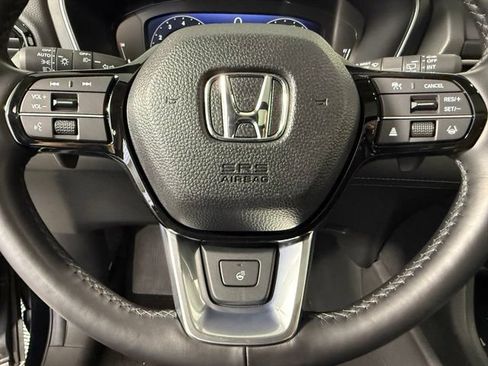 Used 2025 Honda Pilot Elite image 18