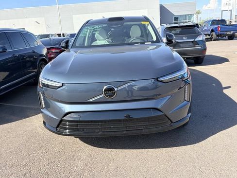 Used 2025 Volvo EX90 Ultra AWD/4WD image 2