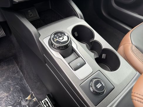 New 2026 Ford Bronco Sport Outer Banks w/ Outer Banks Tech Package+ AWD/4WD image 11