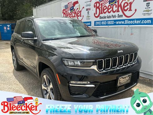 New 2025 Jeep Grand Cherokee Limited w/ Luxury Tech Group II image 1