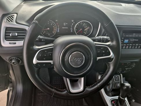 Used 2018 Jeep Compass Latitude w/ Popular Equipment Group AWD/4WD image 14