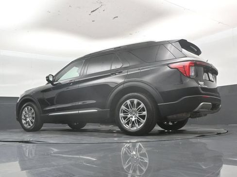 Used 2026 Ford Explorer Platinum RWD image 57