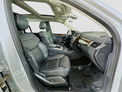 Used 2016 Mercedes-Benz GL 450 4MATIC image 31