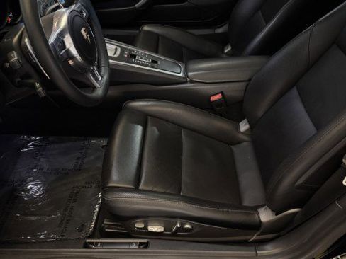 Used 2014 Porsche 911 Carrera 4S image 15