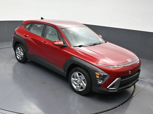 Used 2025 Hyundai Kona SE FWD image 23