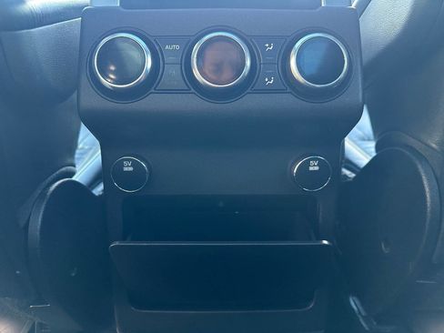 Used 2017 Land Rover Discovery HSE Luxury image 8