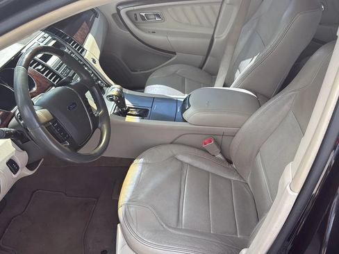 Used 2010 Ford Taurus Limited FWD image 11