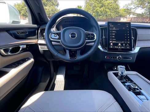 New 2027 Volvo XC90 B6 Plus AWD/4WD image 15